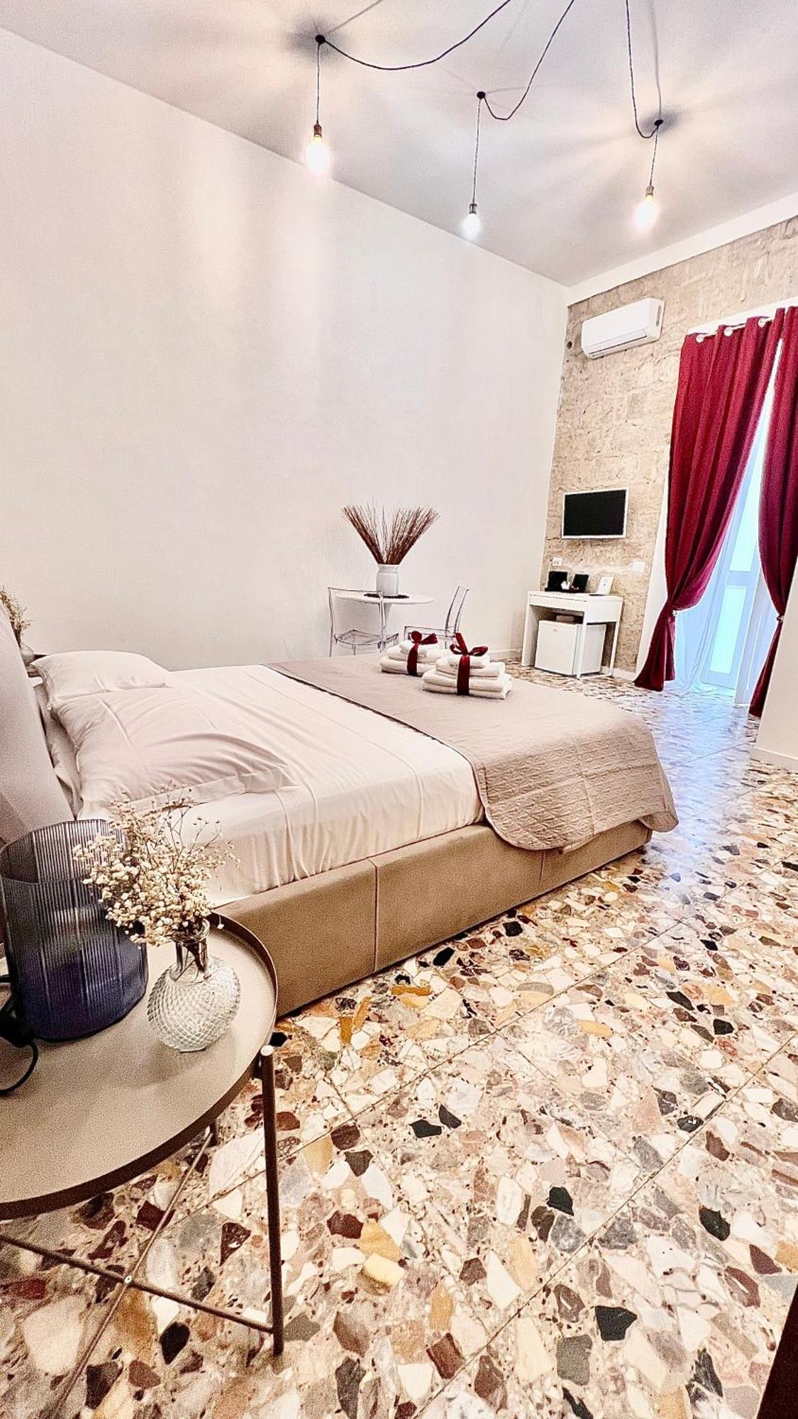La Suite Di Marco Неаполь Экстерьер фото